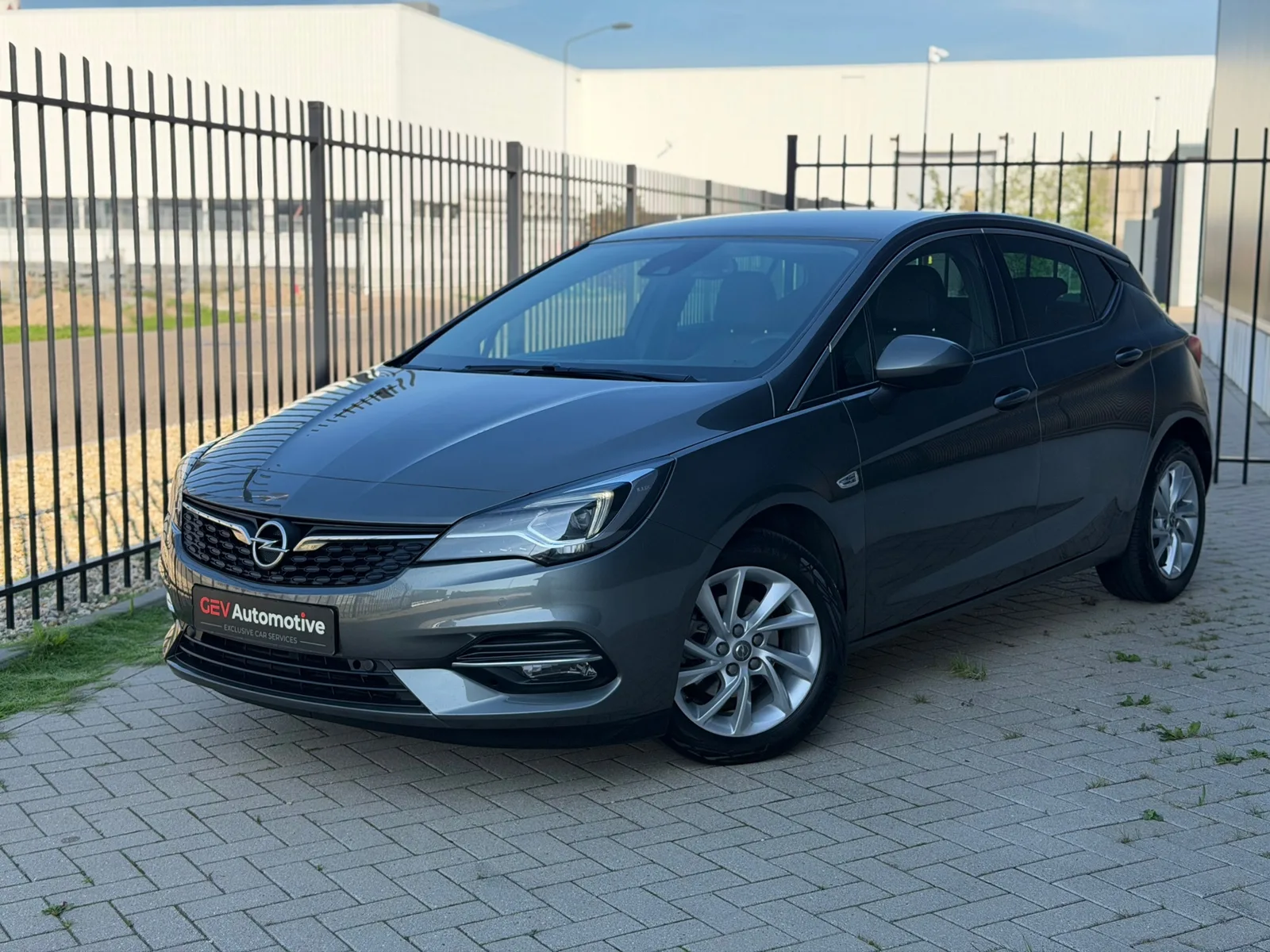 Opel Astra (2020) — foto 1