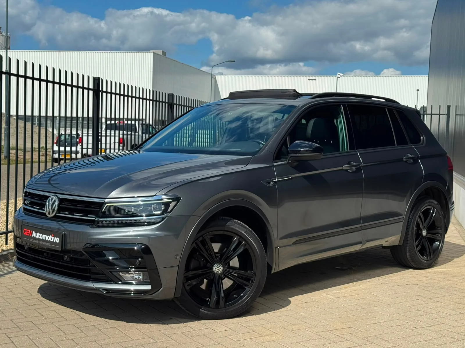 Volkswagen Tiguan (2019) — foto 1