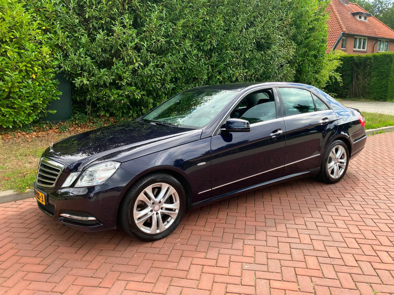 Mercedes-Benz E-Klasse (2011) — foto 1