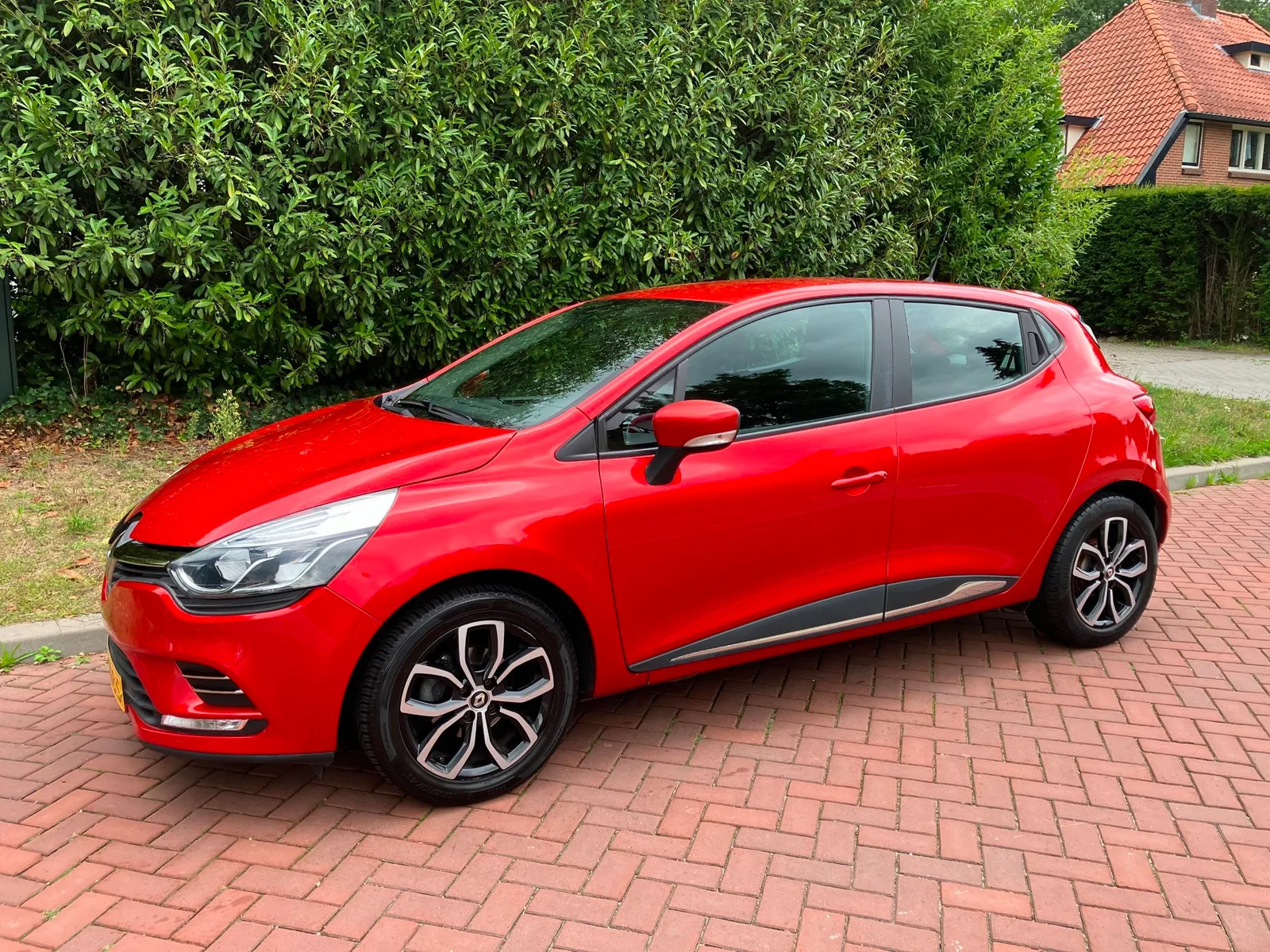 Renault Clio (2018) — foto 1