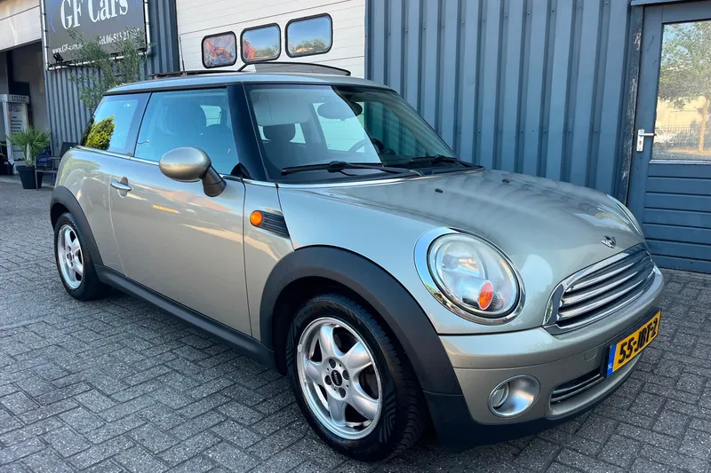 MINI Cooper (2008)
