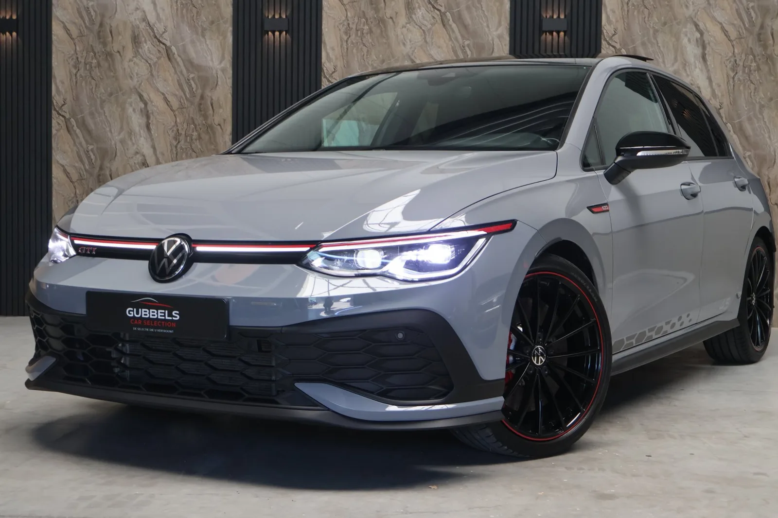 Volkswagen Golf (2022) — foto 1