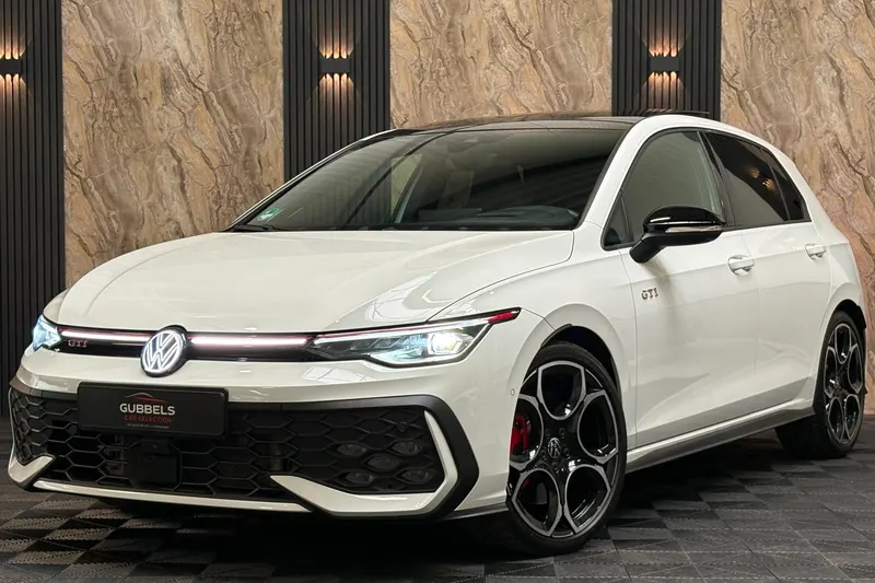 Volkswagen Golf (2024)