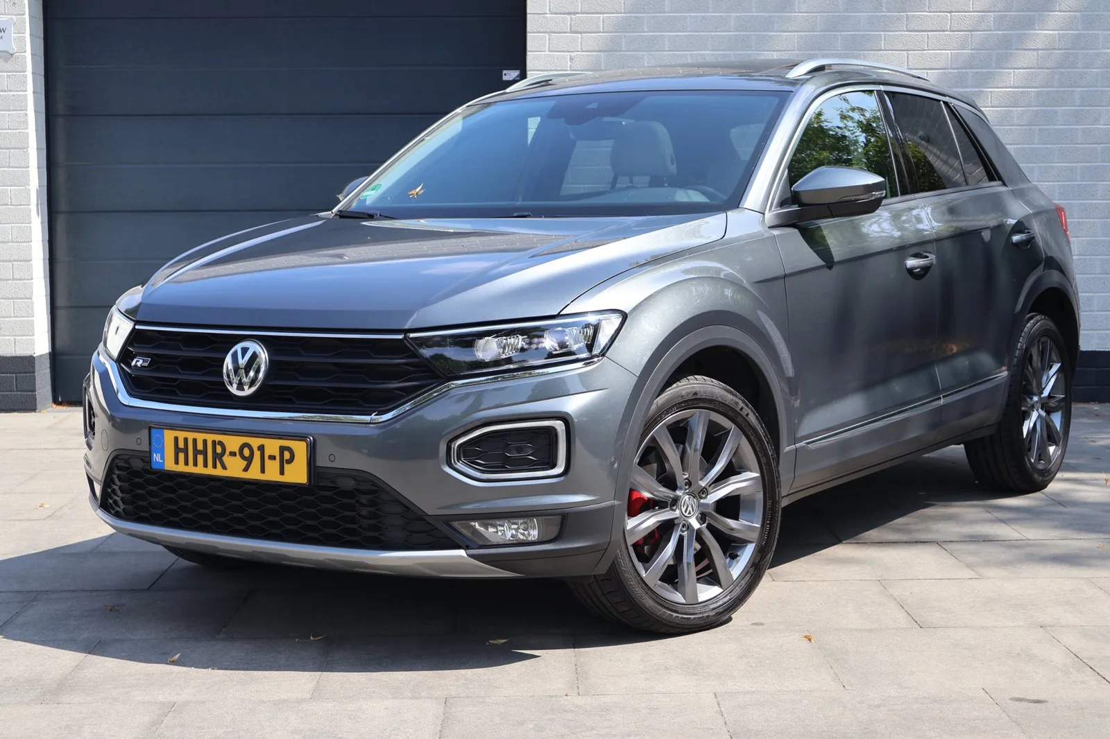 Volkswagen T-Roc (2018) — foto 1