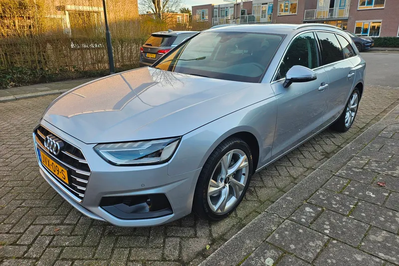 Audi A4 (2023)