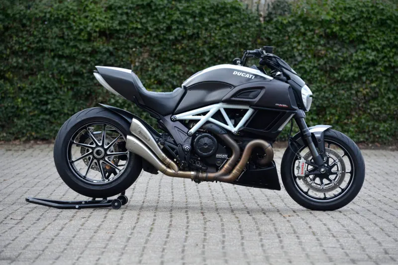 Ducati Diavel (2016)