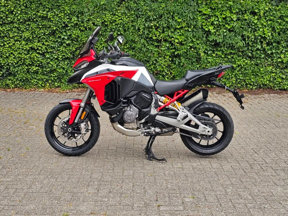 Ducati Multistrada V4S (2023) — foto 1