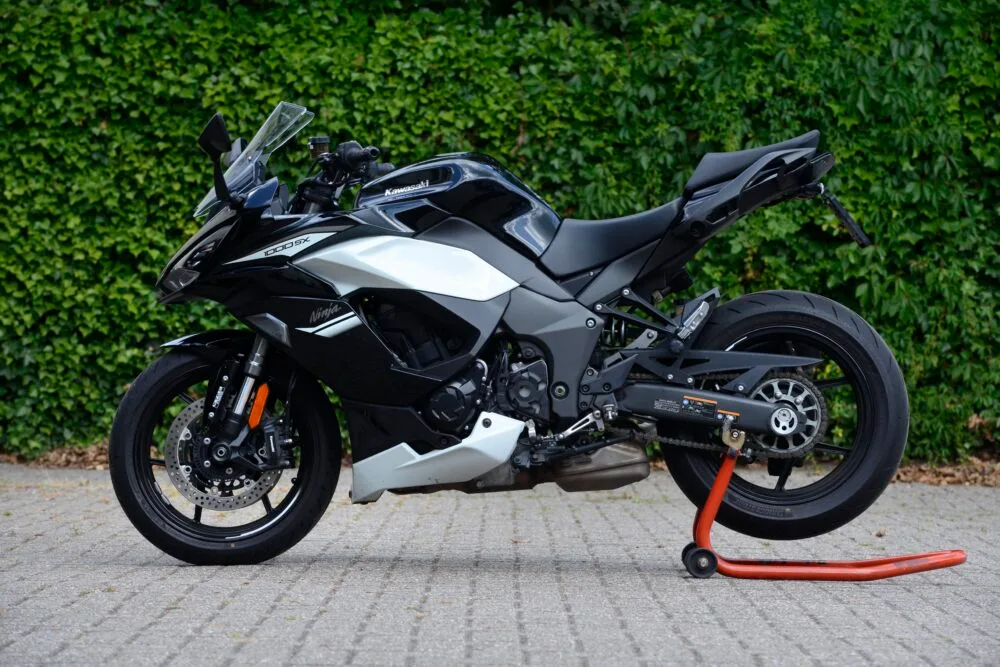 Kawasaki Ninja 1000SX (2022) — foto 1