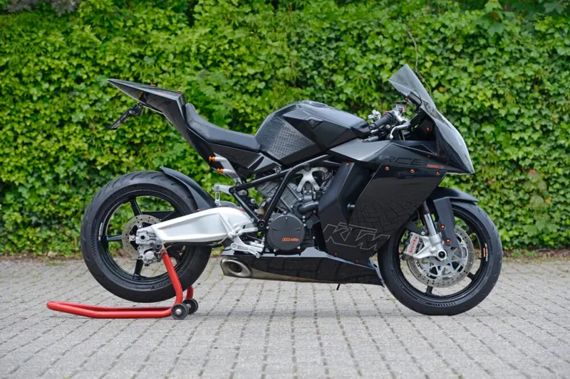 KTM 1190 RC8 (2011)