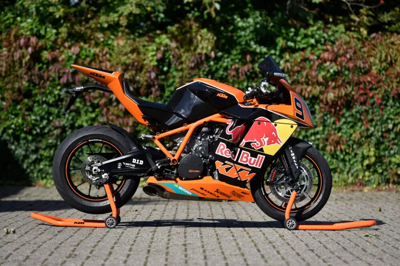 KTM 1190 RC8 R RED Bull (2010)