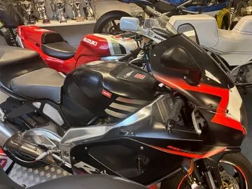 APRILIA RSV (2000) — foto 1