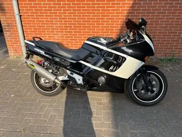 Honda CBR 1000 F (1993) — foto 1