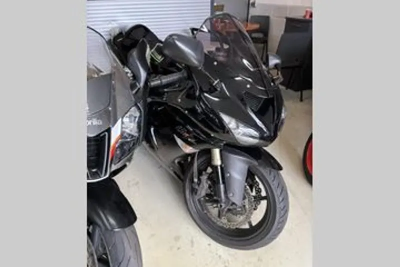 Kawasaki ZX-10R (2008)