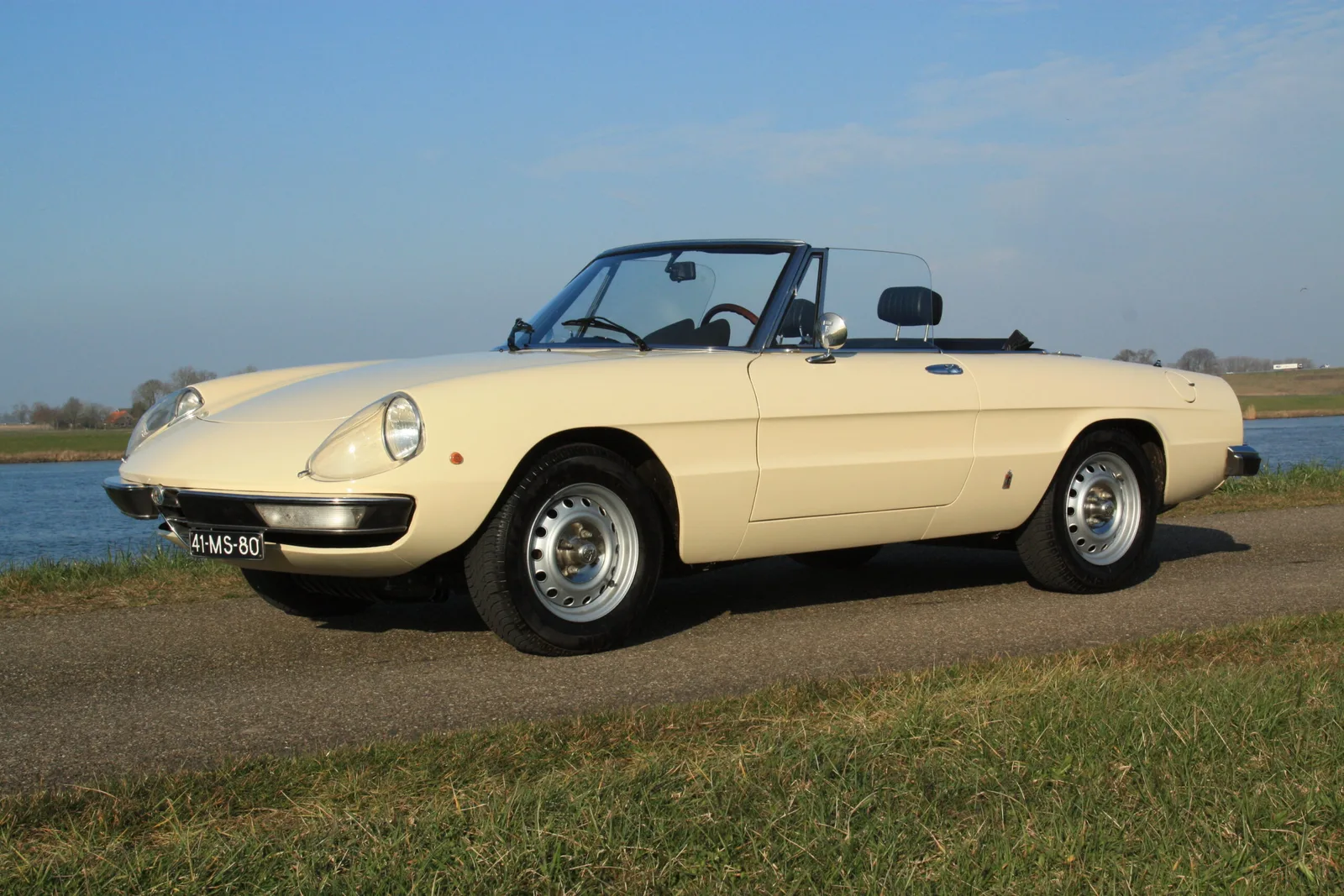 Alfa Romeo Spider (1976) — foto 1