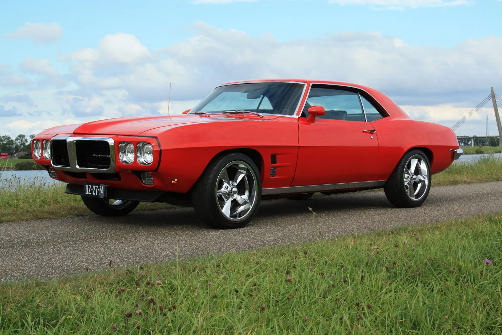 Pontiac Firebird (0) — foto 1