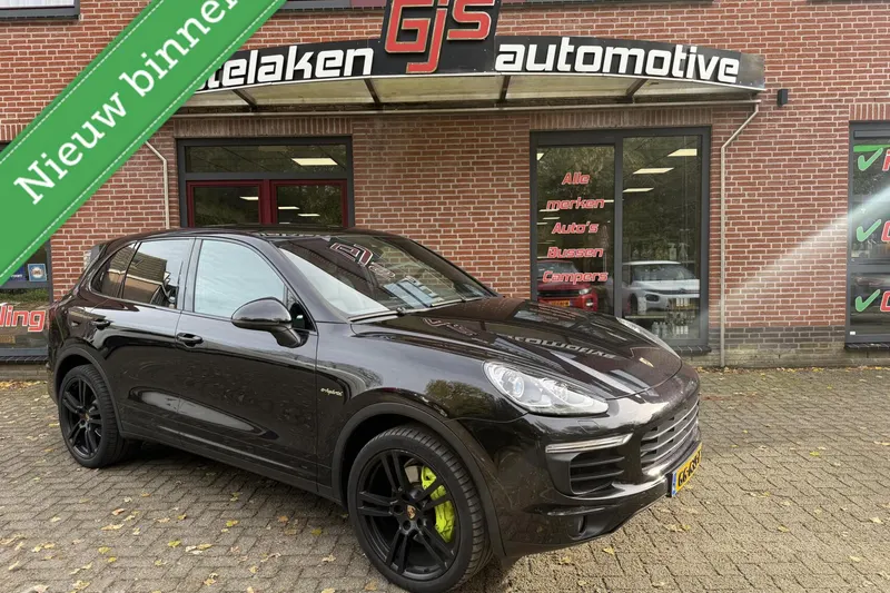 Porsche Cayenne (2015)