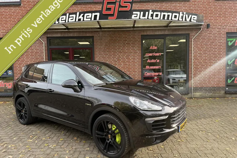 Porsche Cayenne (2015)