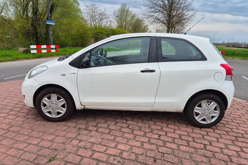 Toyota Yaris (2010)
