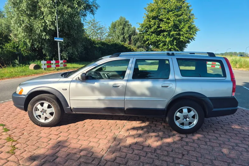 Volvo XC70 (2005)