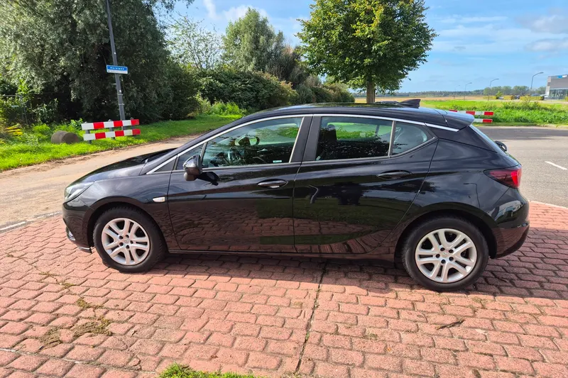 Opel Astra (2016)