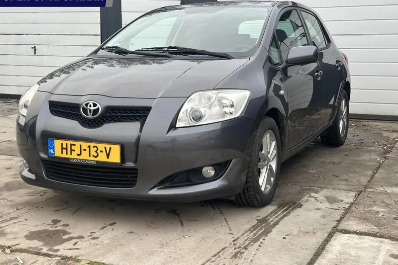 Toyota Auris (2010)