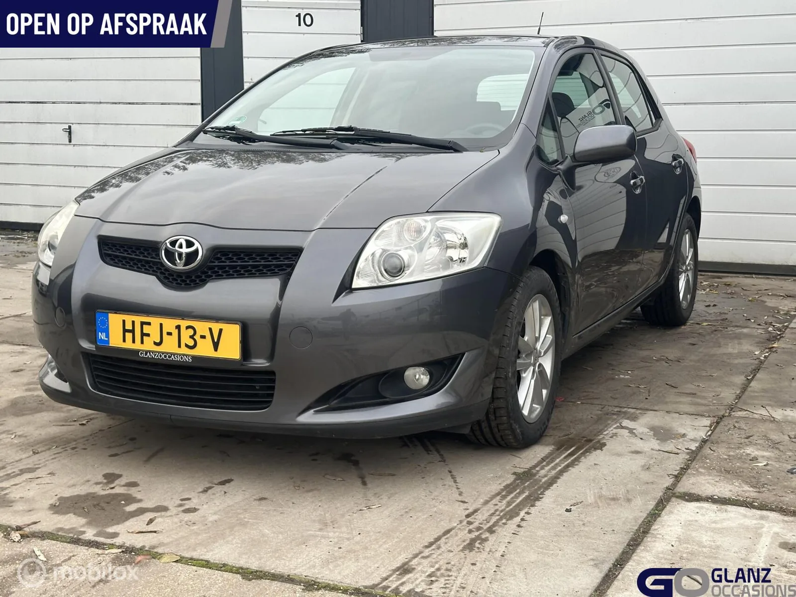 Toyota Auris (2010) — foto 1