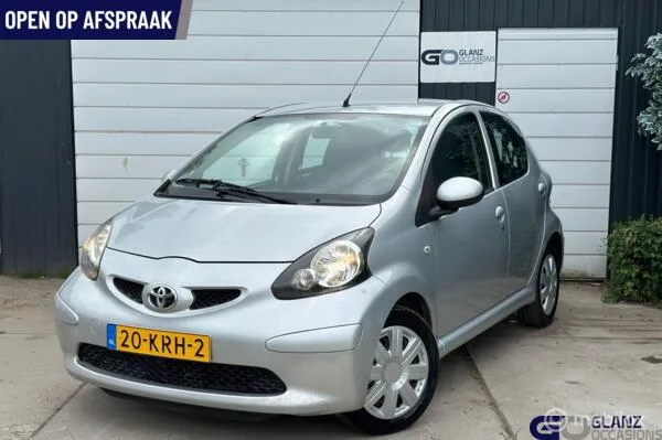 Toyota Aygo (2010) — foto 1