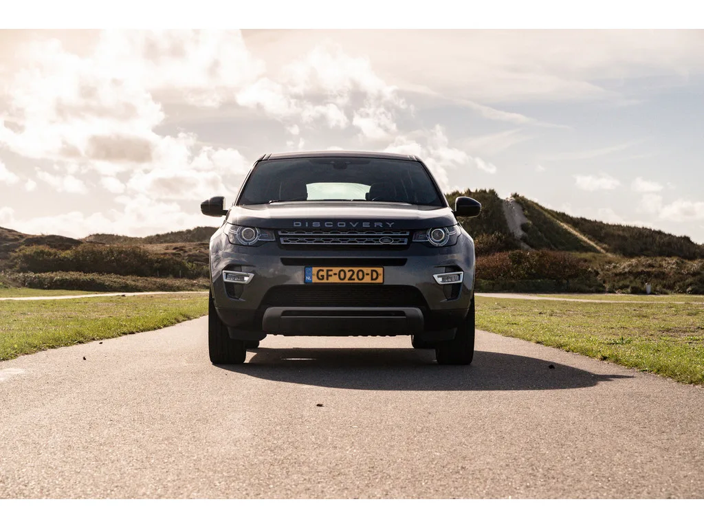 Land Rover Discovery Sport (2015) — foto 1