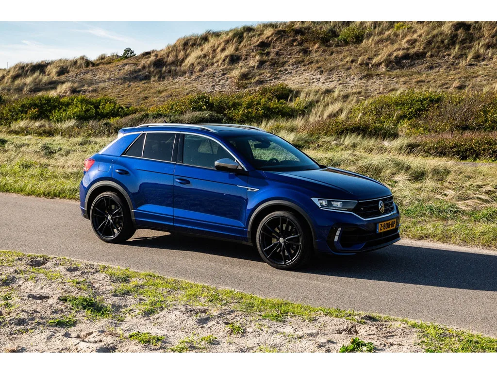 Volkswagen T-Roc (2020) — foto 1
