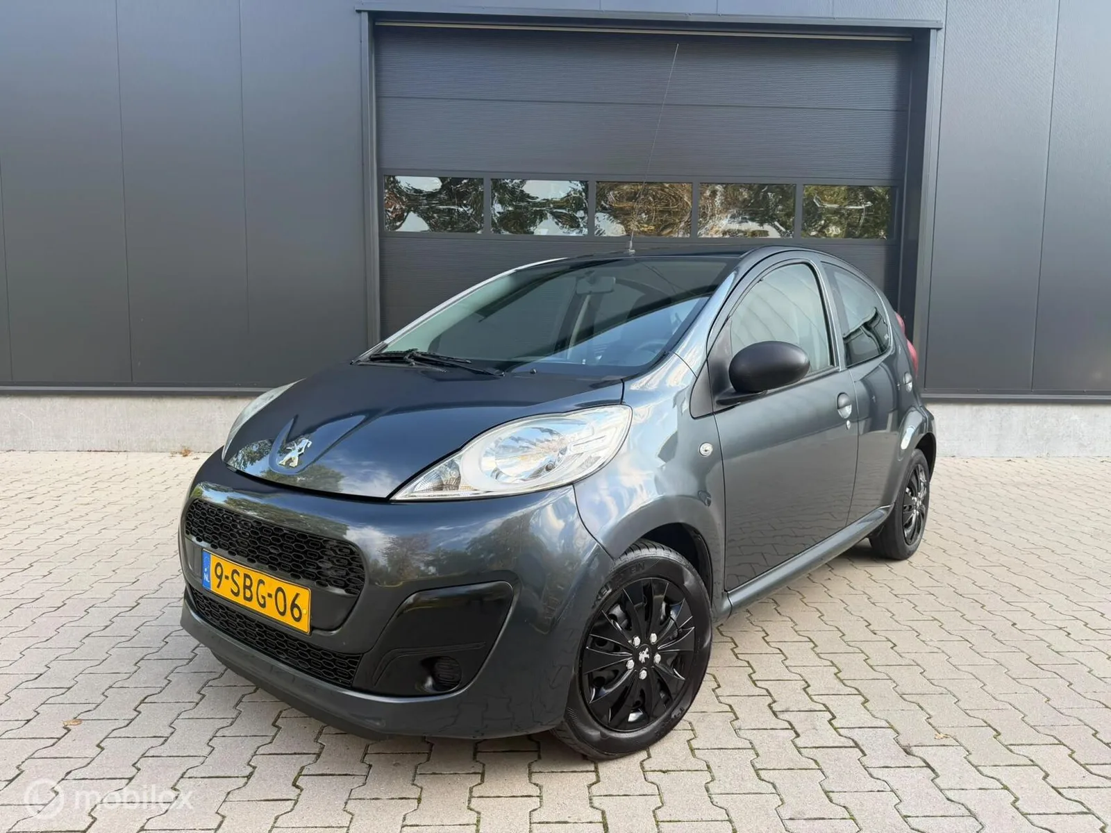 Peugeot 107 (2013) — foto 1