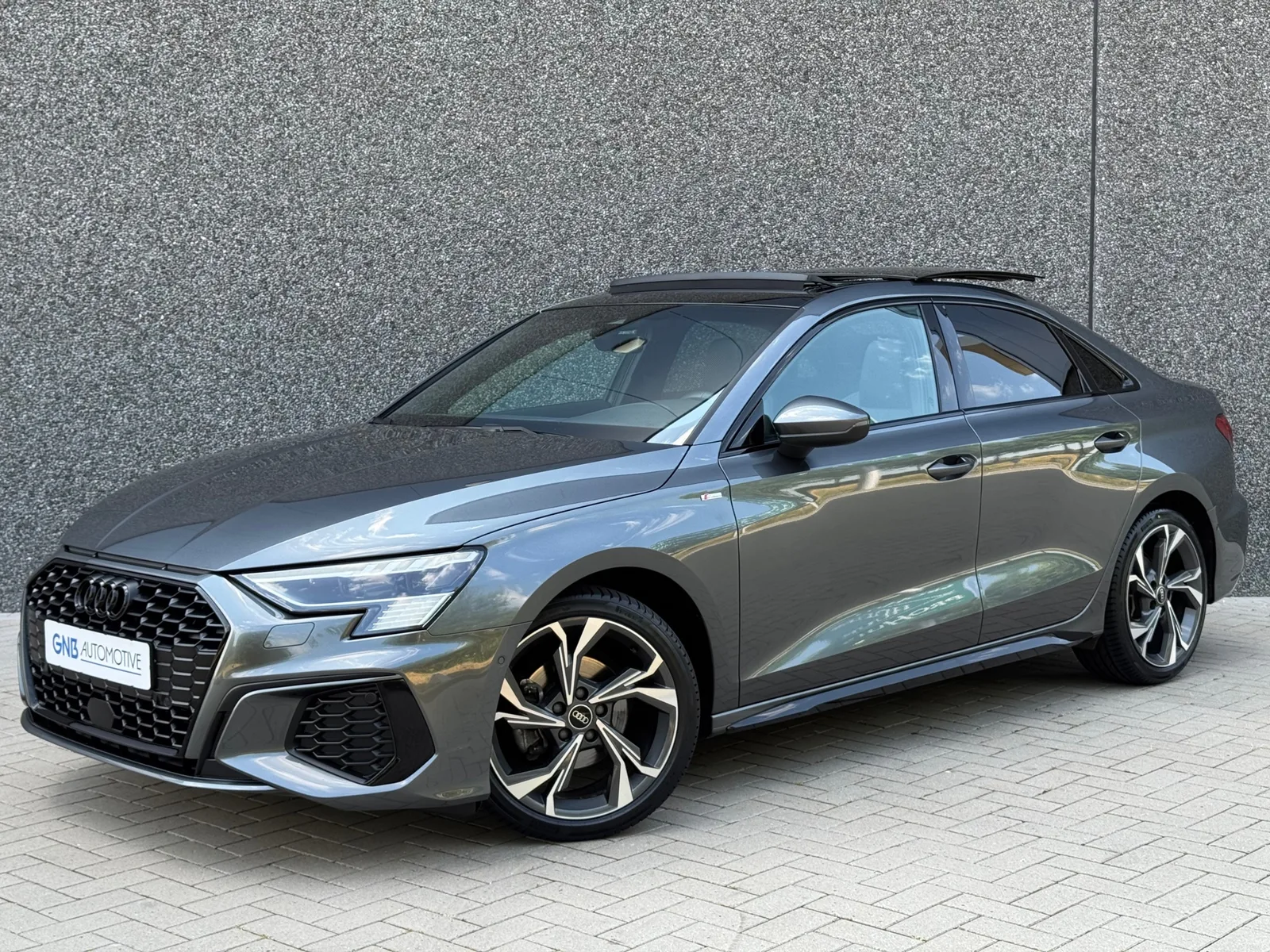 Audi A3 (2023) — foto 1