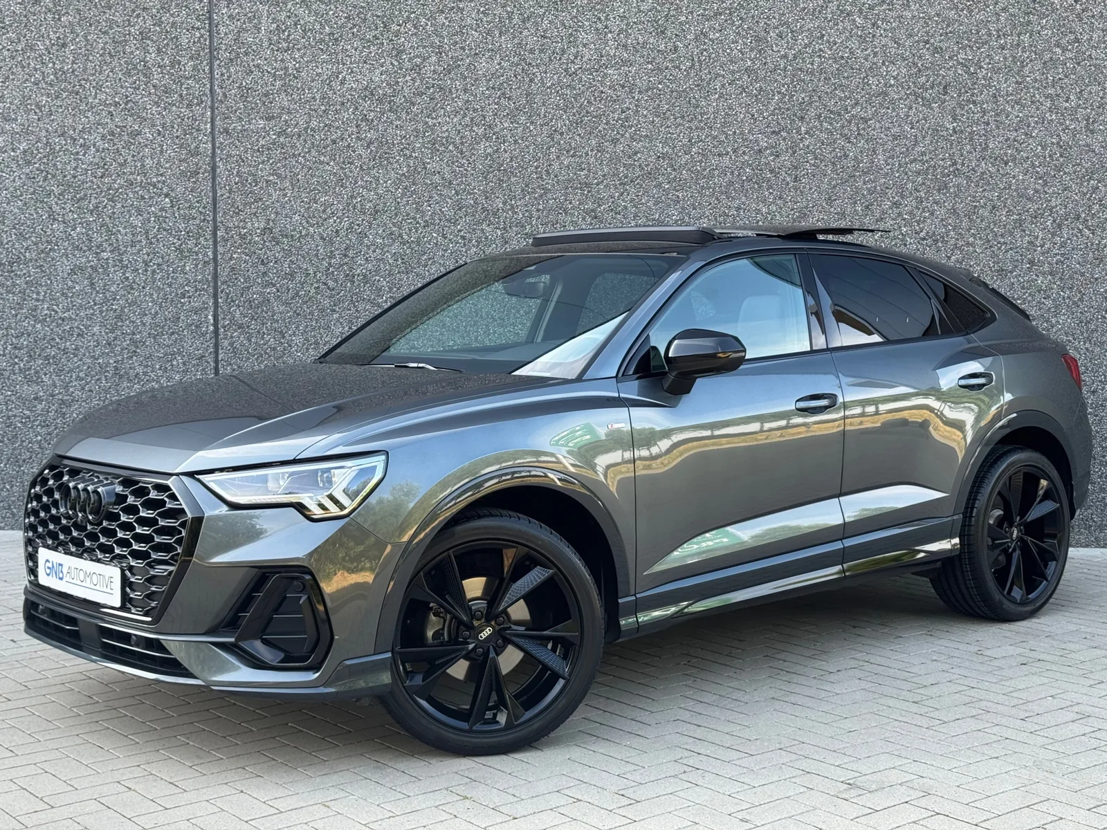 Audi Q3 (2020) — foto 1