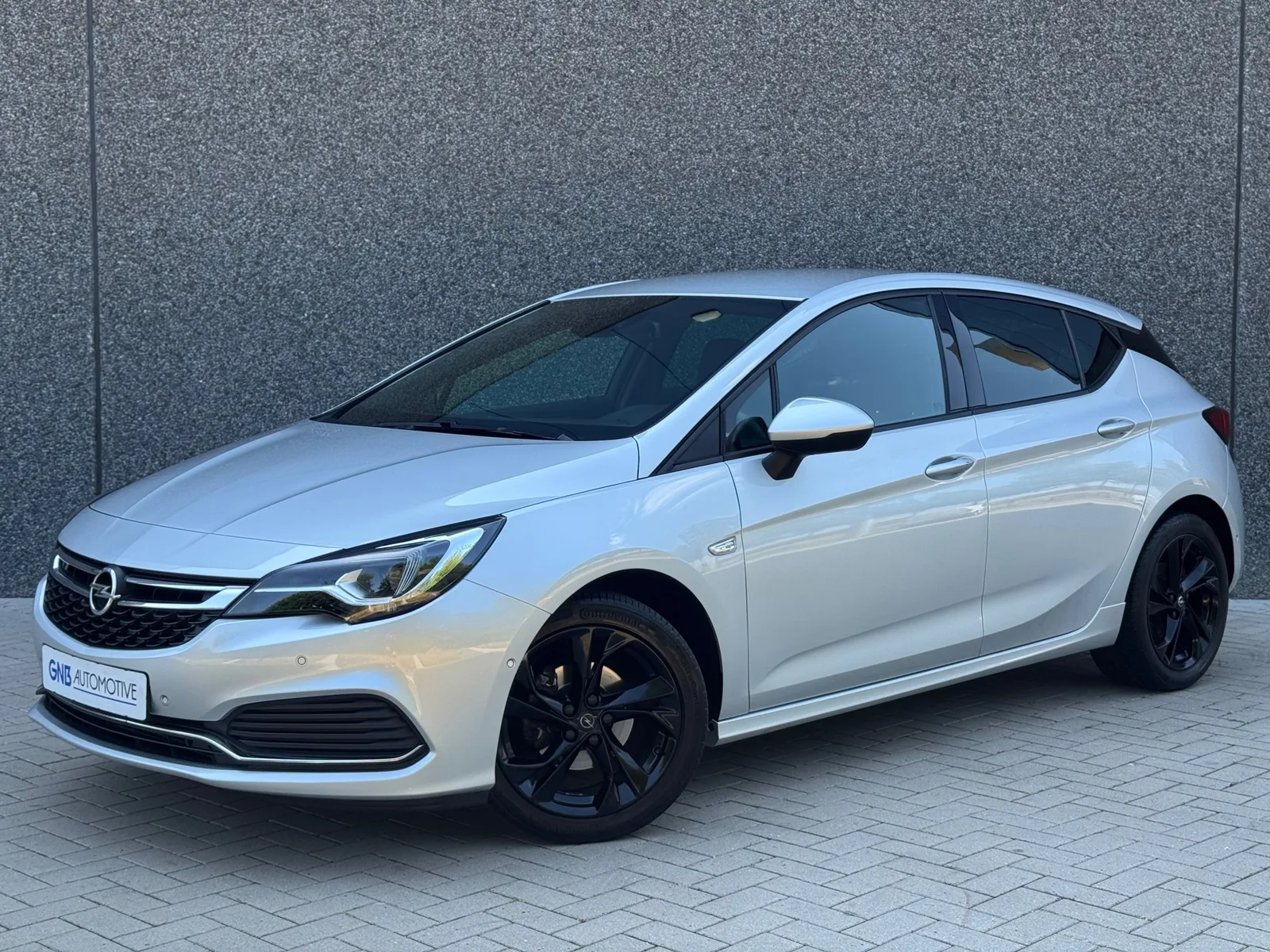 Opel Astra (2019) — foto 1