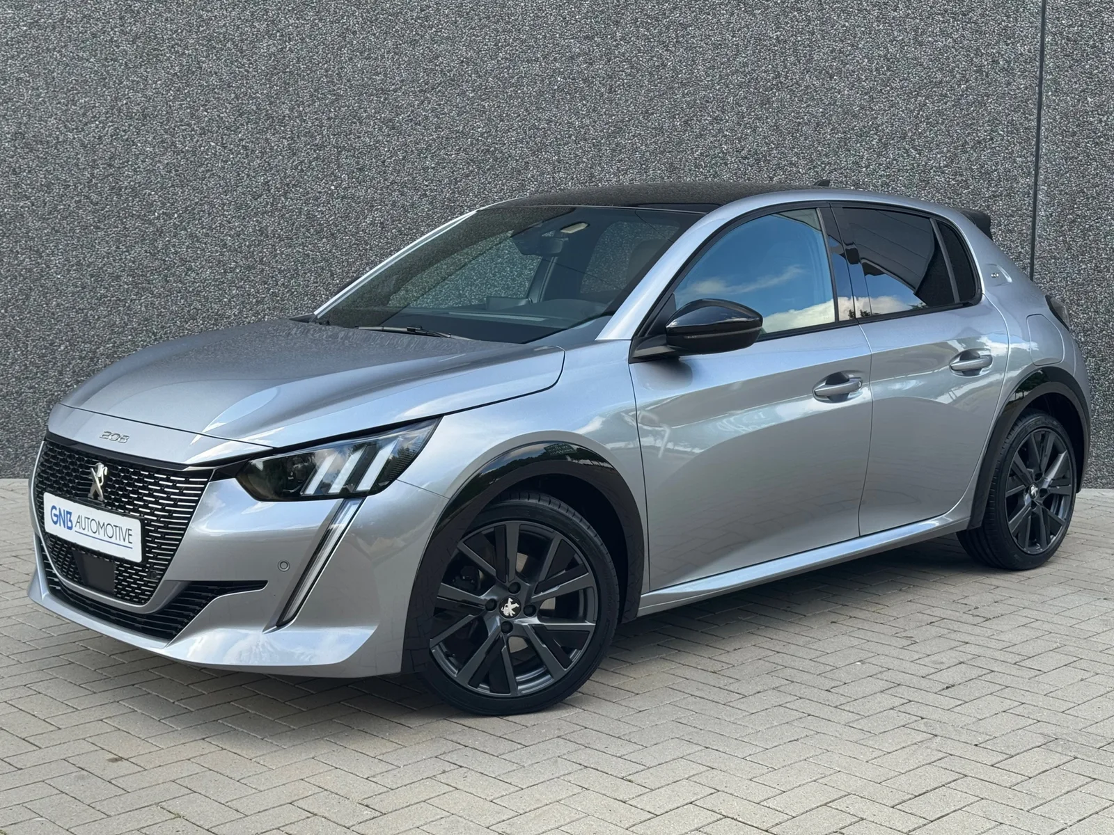 Peugeot 208 (2023) — foto 1
