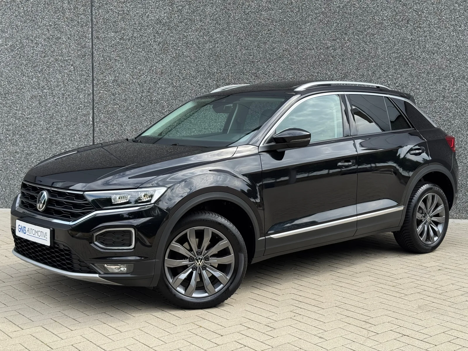 Volkswagen T-Roc (2021) — foto 1