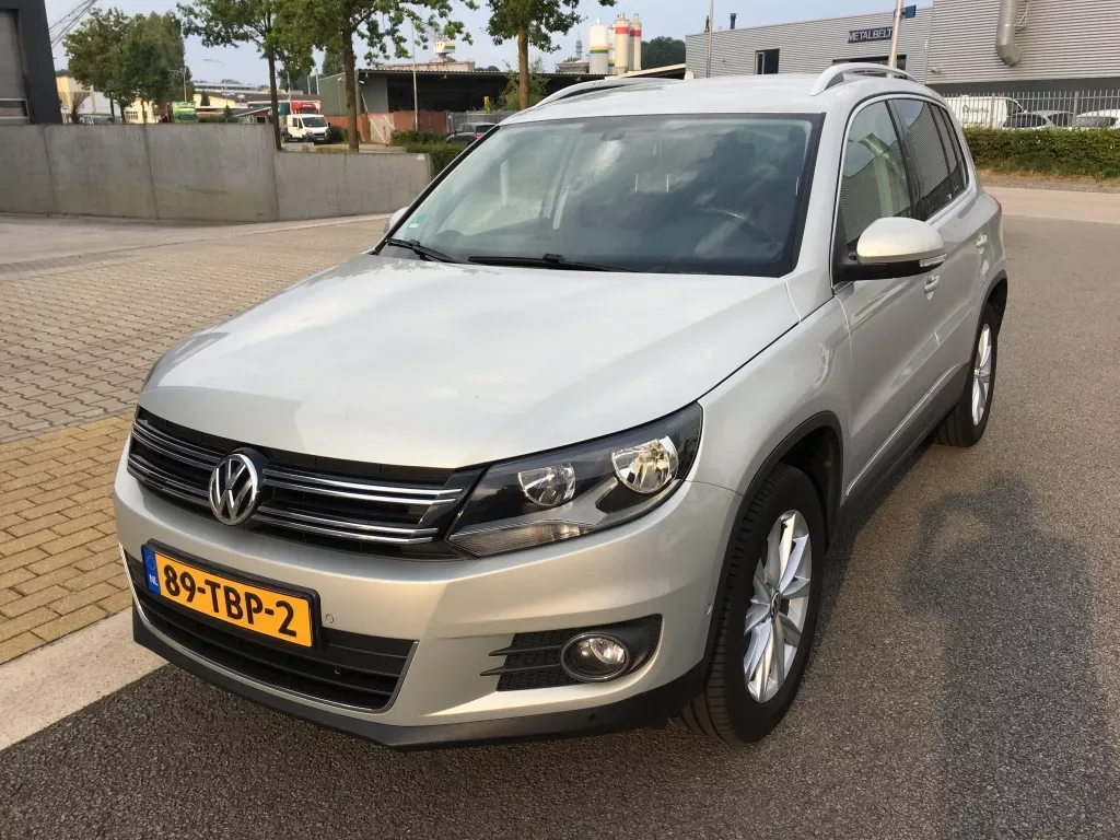 Volkswagen Tiguan (2012) — foto 1