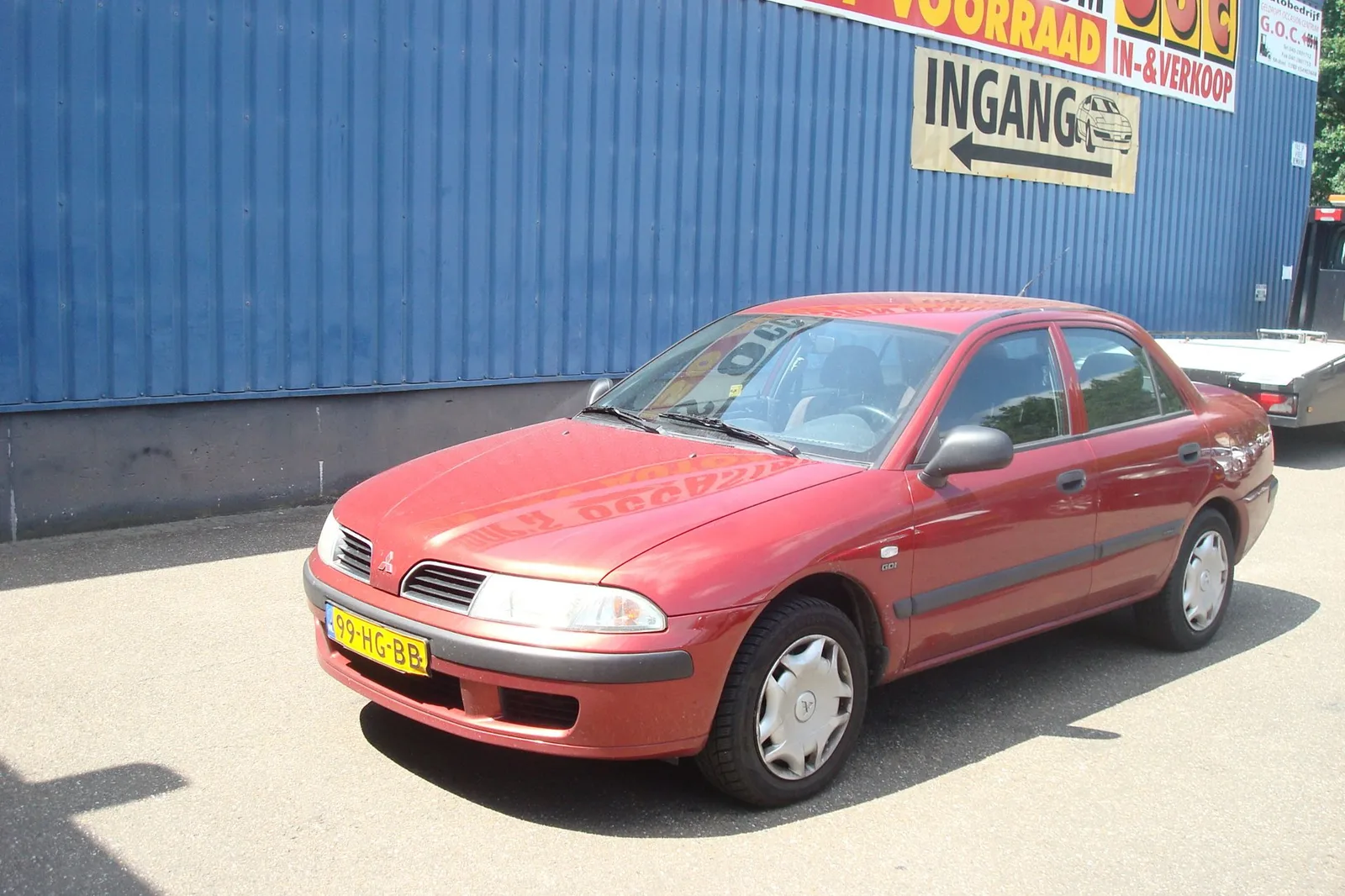 Mitsubishi Carisma (2001) — foto 1