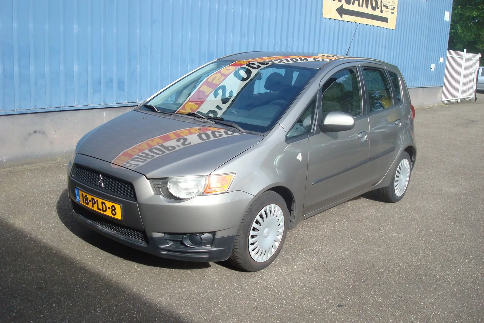 Mitsubishi Colt (2011) — foto 1