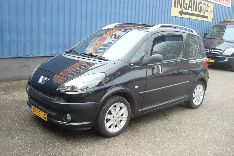 Peugeot 1007 (2005)
