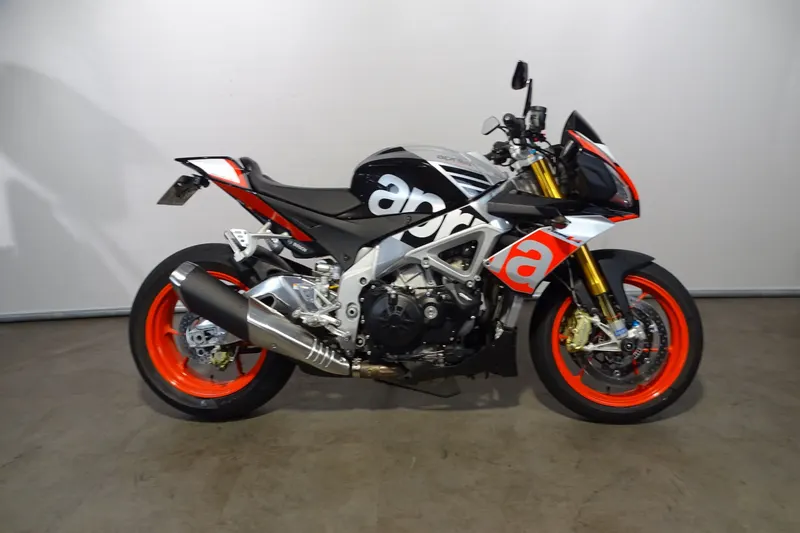 Aprilia Tuono V4 1100 (2016)