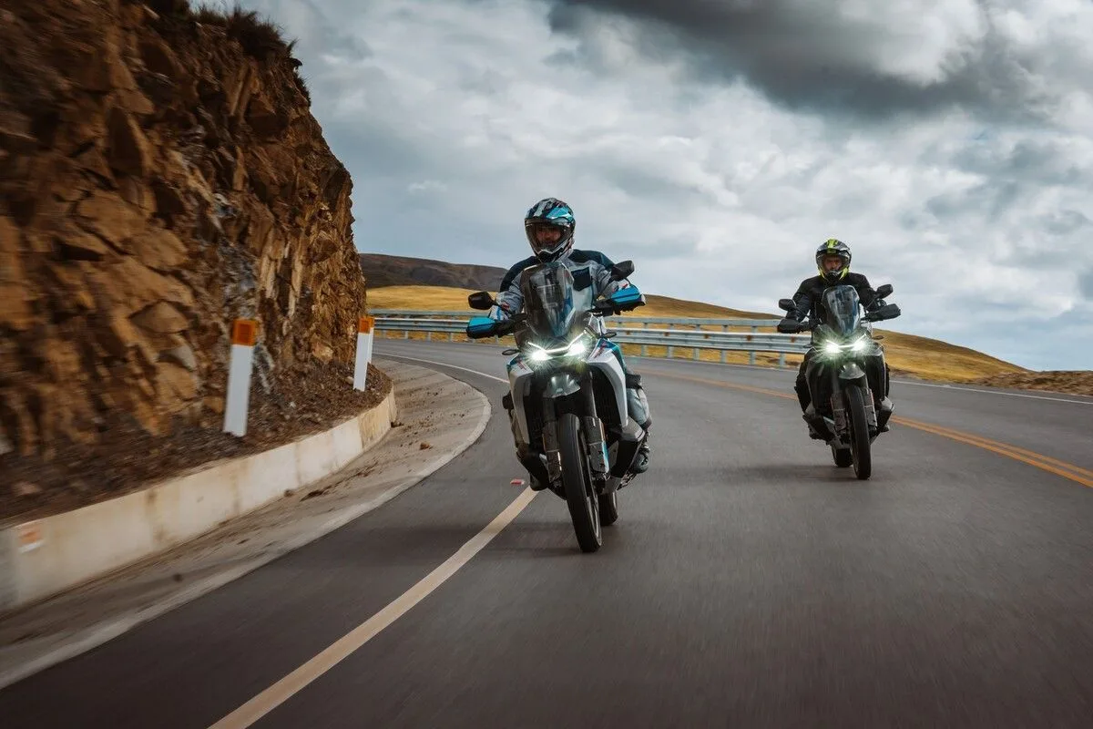 CFMoto 800 MT-X (2026) — foto 1
