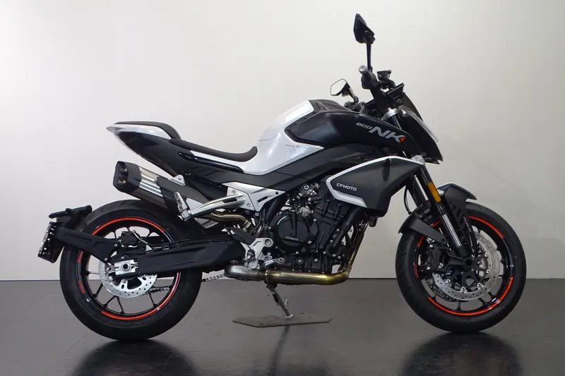 CFMoto 800NK (2025)