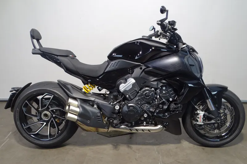 Ducati Diavel V4 (2025)