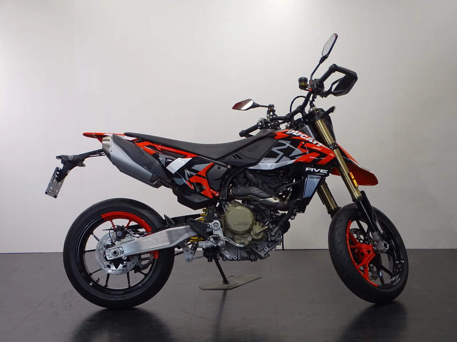 Ducati Hypermotard 698 Mono (2025) — foto 1