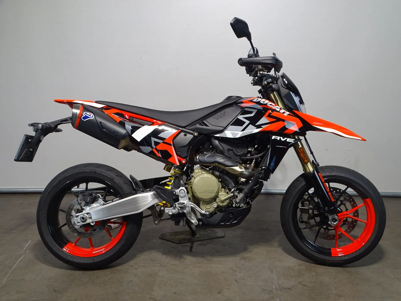 Ducati Hypermotard 698 Mono (2025) — foto 1