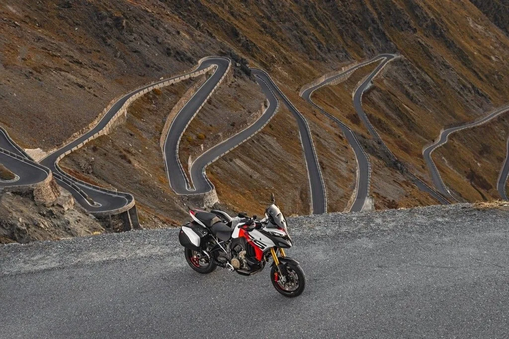 Ducati Multistrada V4 RS (2026) — foto 1