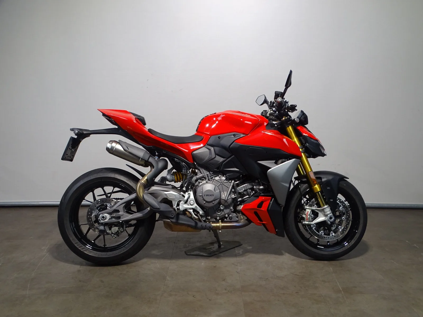Ducati Streetfighter V2 S (2026) — foto 1