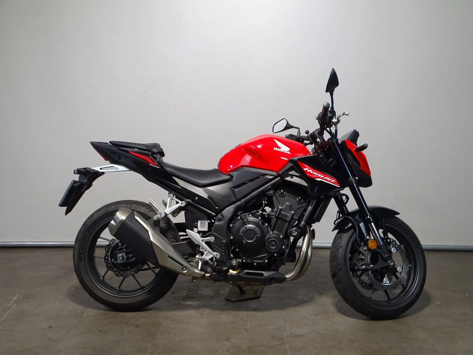 Honda CB500 Hornet (2025) — foto 1