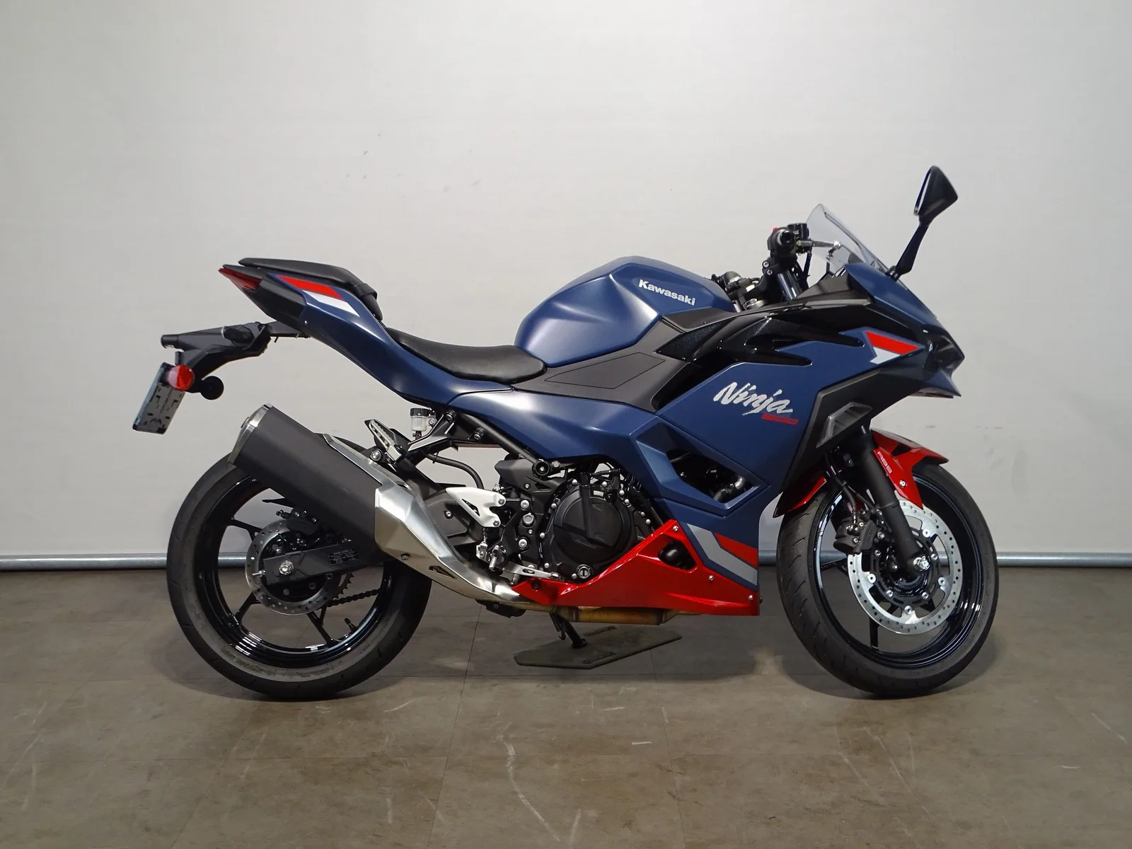 Kawasaki Ninja 500 SE (2026) — foto 1