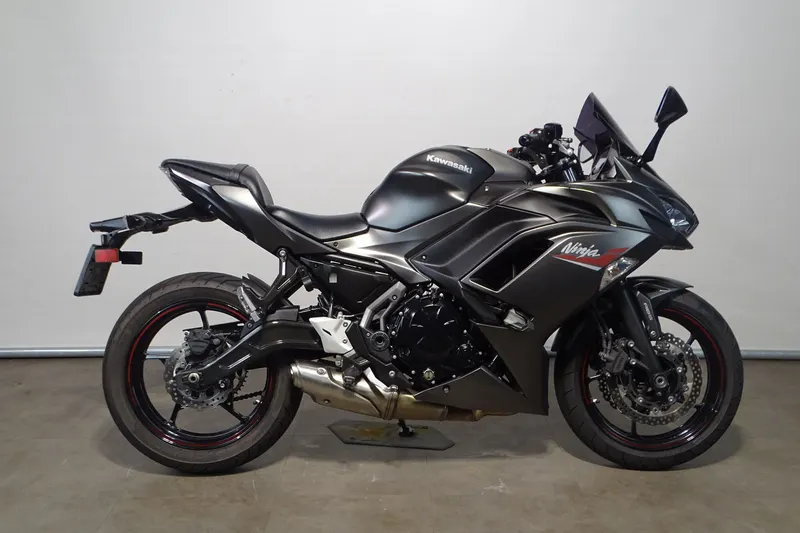 Kawasaki Ninja 650 (2022)